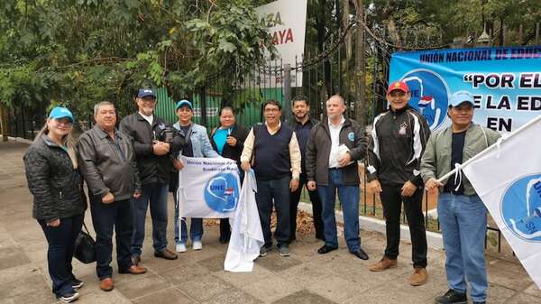 MEC y docentes llegan a acuerdo para que exámenes de selección se realicen entre setiembre y octubre - Nacionales - ABC Color