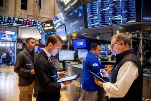Wall Street: Acciones estadounidenses sostienen repunte y cierran la semana al alza - MarketData