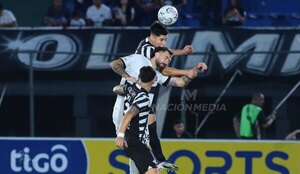Versus / De arbitrar un partido de Intermedia al clásico blanco y negro en 48 horas