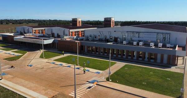 La Nación / El Gran Hospital de Coronel Oviedo presenta un avance de casi 97 % en ejecución