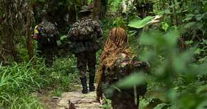 La Nación / Guardias campesinos retienen a un centenar de militares en el sur de Colombia