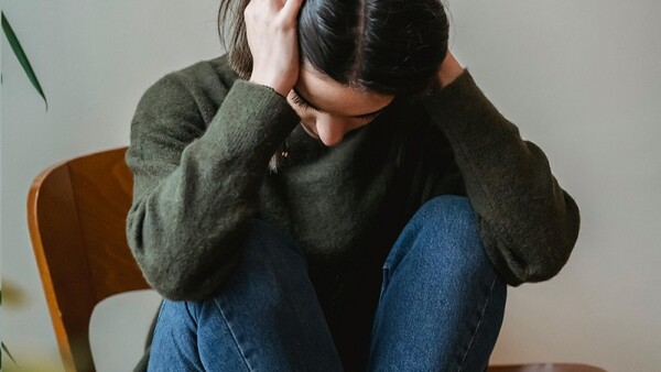 El Ministerio de la Mujer recuerda los 15 tipos de violencia contra la mujer, según la ley