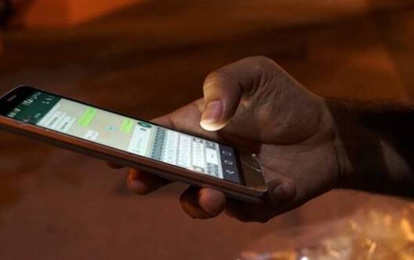 Entregó a su hija de 13 años a un viejo a cambio de un celular