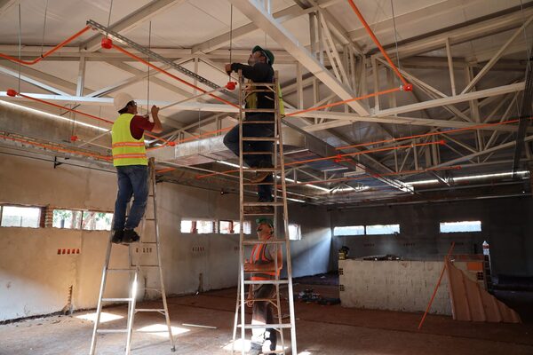 Construcción del bloque de nefrología en hospital de Hernandarias tiene 54% de avance - .::Agencia IP::.