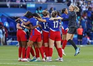 EEUU se cuelga el oro en fútbol femenino y arruina despedida olímpica de Marta - Polideportivo - ABC Color