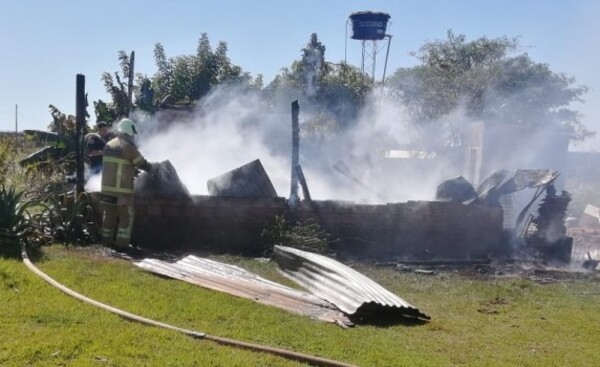 Niño provocó incendio de vivienda y vecinos piden ayuda ciudadana
