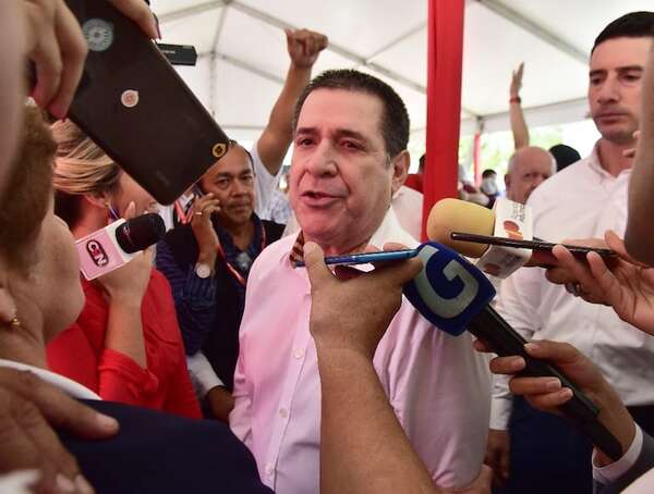 Cartes aumentó 10 veces sus acciones en Tabesa tras salir de la Presidencia - Política - ABC Color