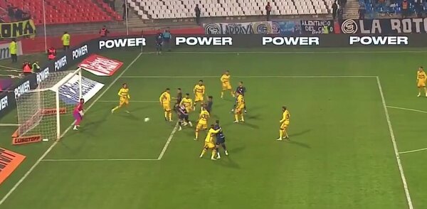 Versus / Iván Villalba anota para Independiente Rivadavia ante Boca Juniors