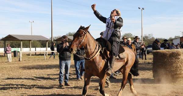 La Nación / Don Pedro, flamante ganador de la marcha criolla en el Chaco
