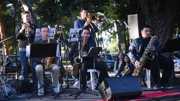 El Parque Caballero vuelve a la vida y deleita con su primer festival