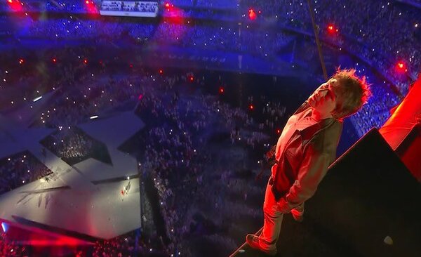 [VIDEO] Tom Cruise, el gran protagonista en el cierre de los Juegos Olímpicos