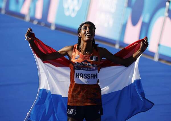 Sifan Hassan es la reina del asfalto conquistando la medalla de oro en París - Polideportivo - ABC Color