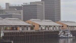 Puertos adjudica galpones, pero no se sabe nombre de firma