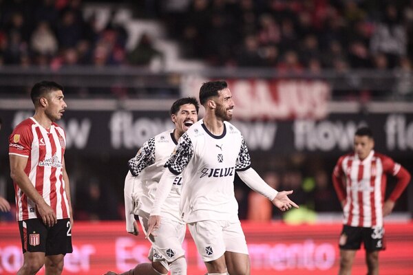 Versus / Gabriel Ávalos anota e Independiente vuelve a ganar casi dos meses después