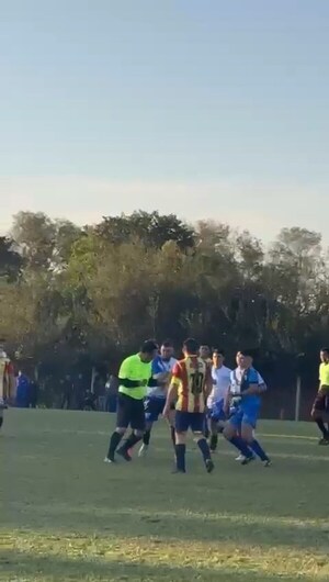 Violencia en el fútbol: Agresión a árbitros detiene partido en el Club Unión
