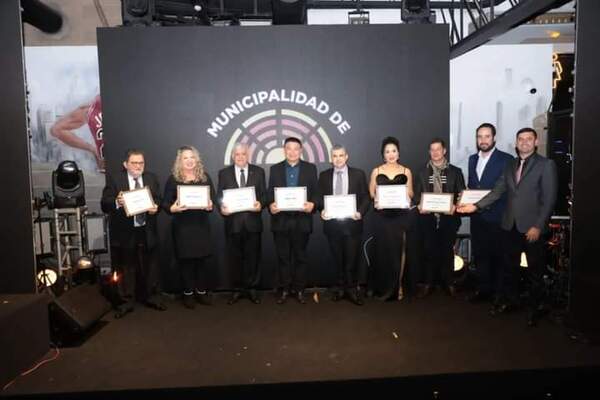 Municipalidad celebra gala empresarial en medio de críticas - La Clave