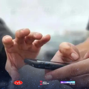 UN HOMBRE HABRÍA ROBADO UN CELULAR, SE ARREPINTIÓ Y LO DEVOLVIÓ - TVS