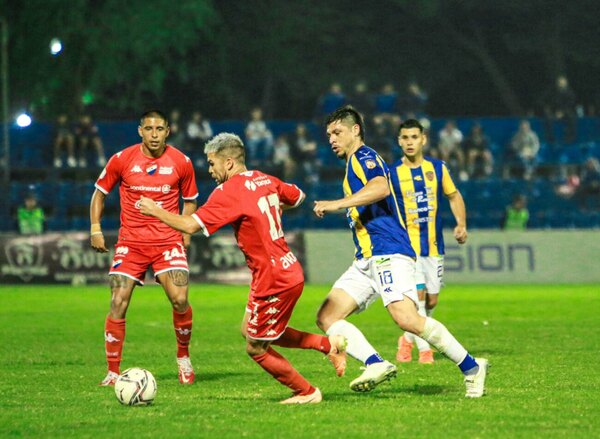 Versus / Nacional y Luqueño buscan recuperar terreno en el torneo Clausura