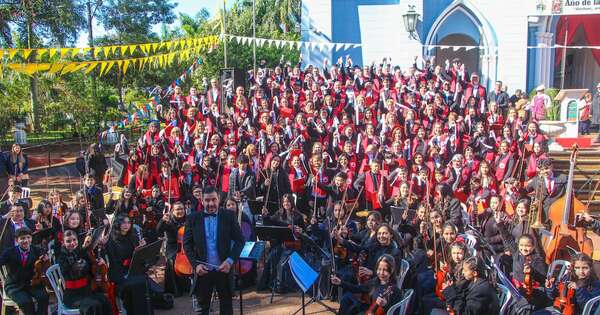 La Nación / Megacoro y orquesta “Canto a San Lorenzo” animó celebraciones patronales