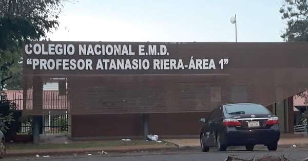 Diario HOY | Denuncian a padre de familia por amedrentar a un estudiante a la salida del colegio