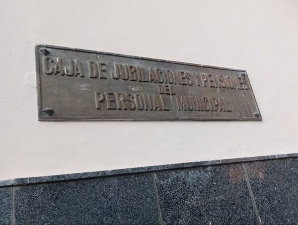 Déficit financiero de la Caja Municipal asciende a casi 7 mil millones de guaraníes · Radio Monumental 1080 AM