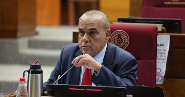 La Nación / “Abdo llegó tarde” para ser la voz de la disidencia, sostiene titular del Congreso