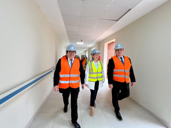 Salud Pública tiene autorización para concurso público a fin de contratar 1.285 recursos humanos para futuro Hospital de Coronel Oviedo - .::Agencia IP::.