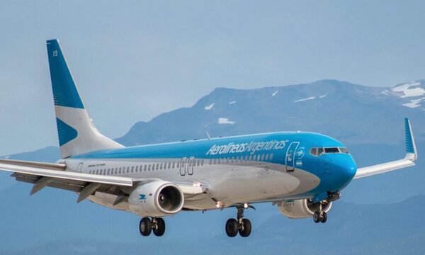 Vuelos a Buenos Aires en riesgo: harán paros intermitentes en Aerolíneas Argentinas