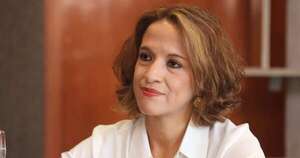 Diario HOY | Con lágrimas, Lea Giménez renuncia a sus dos cargos