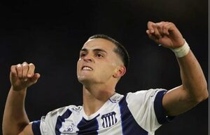 Aseguran que Ramón Sosa será presentado en Nottingham Forest