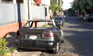 Se iba manejando un auto ¡en llamas! por la avenida: “la gente me gritaba”