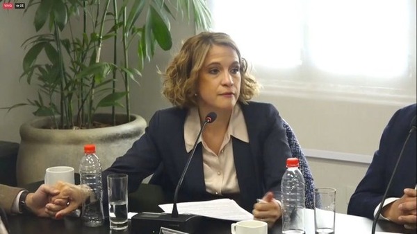 Por motivos personales, Lea Giménez renuncia a sus cargos en el Gobierno - ADN Digital