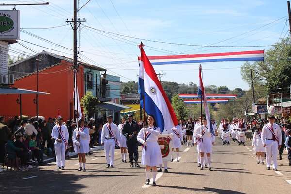 Con honor y patriotismo rindieron tributo a los héroes de la Batalla de Piribebuy - Nacionales - ABC Color