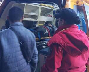 Accidente laboral: obrero de edificio en construcción cae y sufre lesiones - ABC en el Este - ABC Color