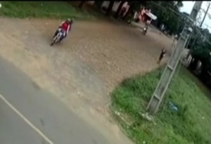 Madre denuncia que intentaron llevarse a su hija a la fuerza - SNT