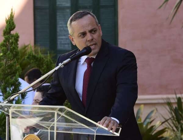 Contraloría de Benítez esconde a los a municipios que no rinden cuentas - Política - ABC Color