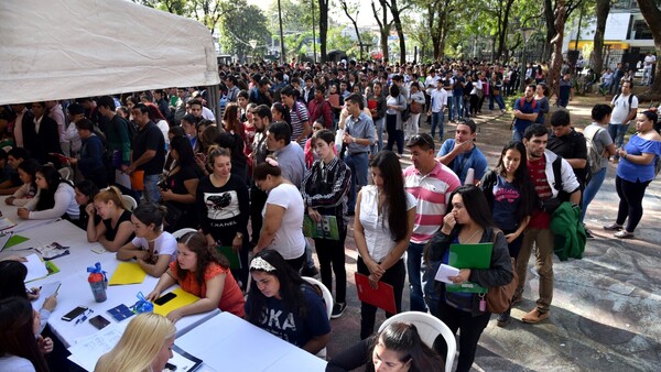 Desempleo se eleva y afecta a unas 195.948 personas