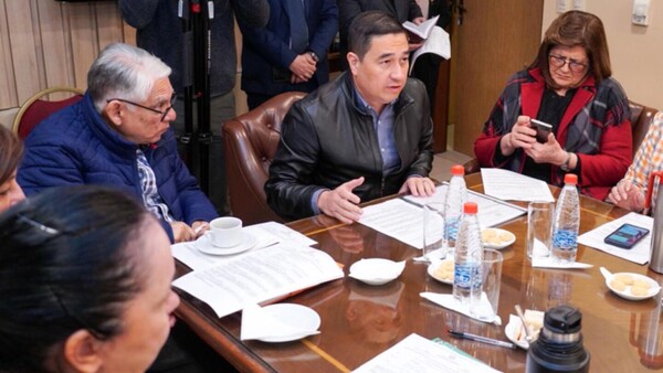 Oposición rechaza integrar polémica “comisión garrote”