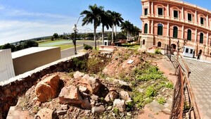 Asunción sucia y rota: Varias plazas en pésimo estado a 2 días del aniversario