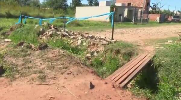 Motobolt murió tras caer a una obra de alcantarillado inconclusa en Limpio - Noticiero Paraguay