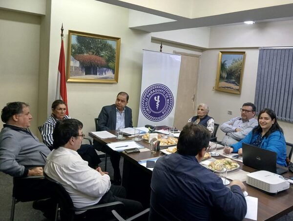 Círculo de Médicos solicita a la Contraloría fiscalizar el cumplimiento de la ley FONARES · Radio Monumental 1080 AM