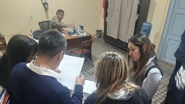 Acusan a comisario de detenciones irregulares a adictos - Noticias Paraguay