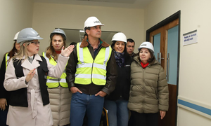 Autorizan contratación de 1.285 recursos humanos para el Gran Hospital de Coronel Oviedo - Noticiero Paraguay