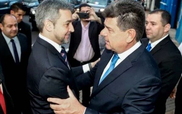 Afirman que Abdo vuelve para operar contra el Partido Colorado