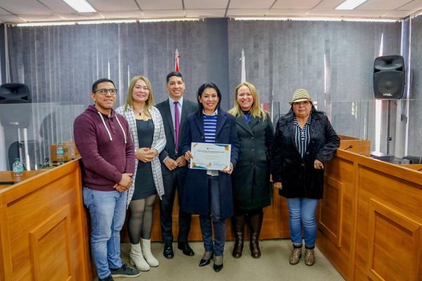 Junta entrega distinciones a ciudadanos - San Lorenzo Hoy
