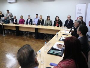 CONES presenta comisión de expertos para evaluar carreras de medicina · Radio Monumental 1080 AM