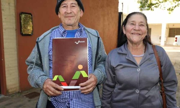 Familias campesinas de San Pedro y Caaguazú regularizan sus títulos de propiedad – Prensa 5