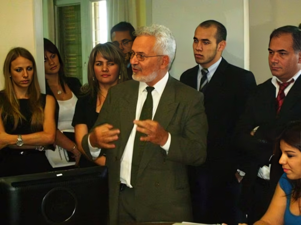 Desestiman denuncia por lesión de confianza contra exprocurador Rafael Valiente - PDS RADIO Y TV