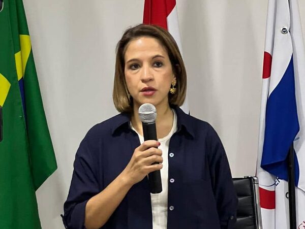 Salida de Lea Giménez responde a "conflicto de agendas" en el gobierno de Peña, según analista económico · Radio Monumental 1080 AM