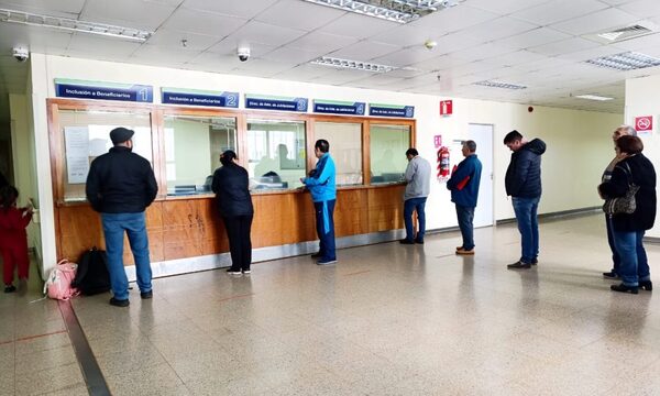 Jubilados de IPS deben volver a registrar que están vivos